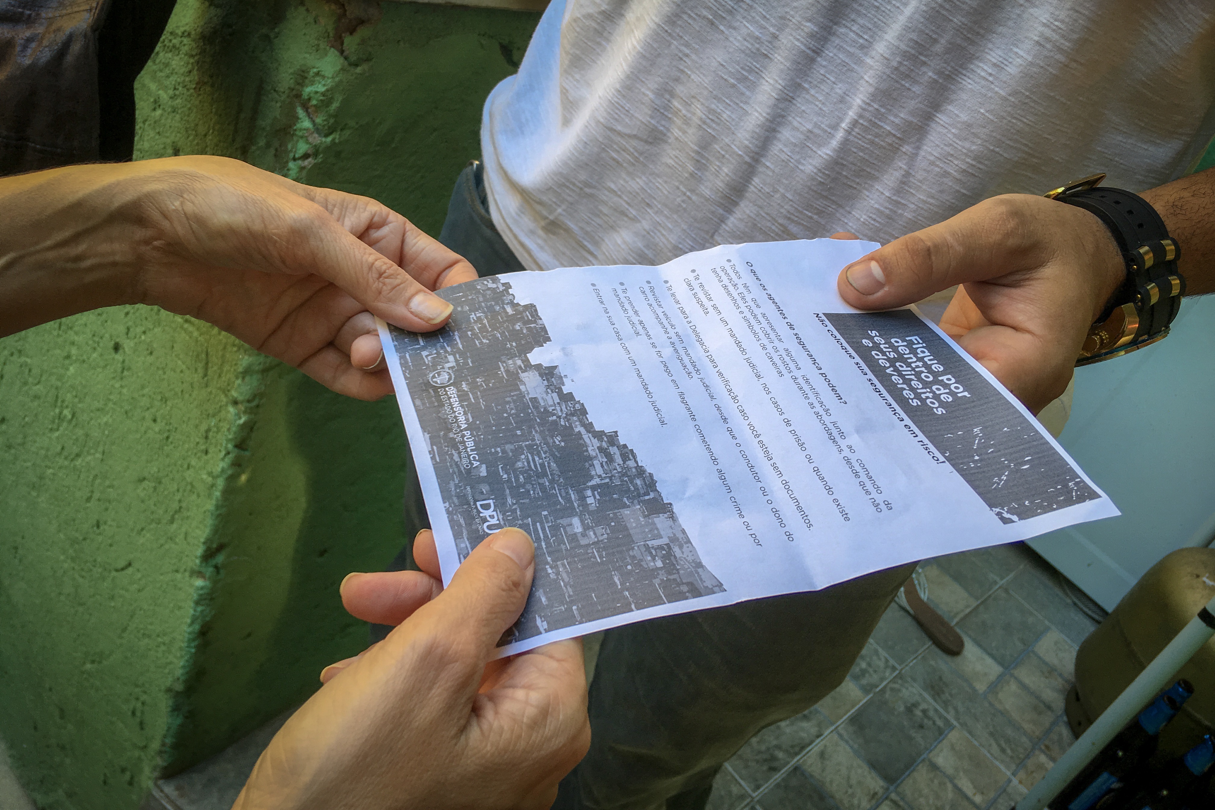 Panfleto informativo distribuído pela Defensoria