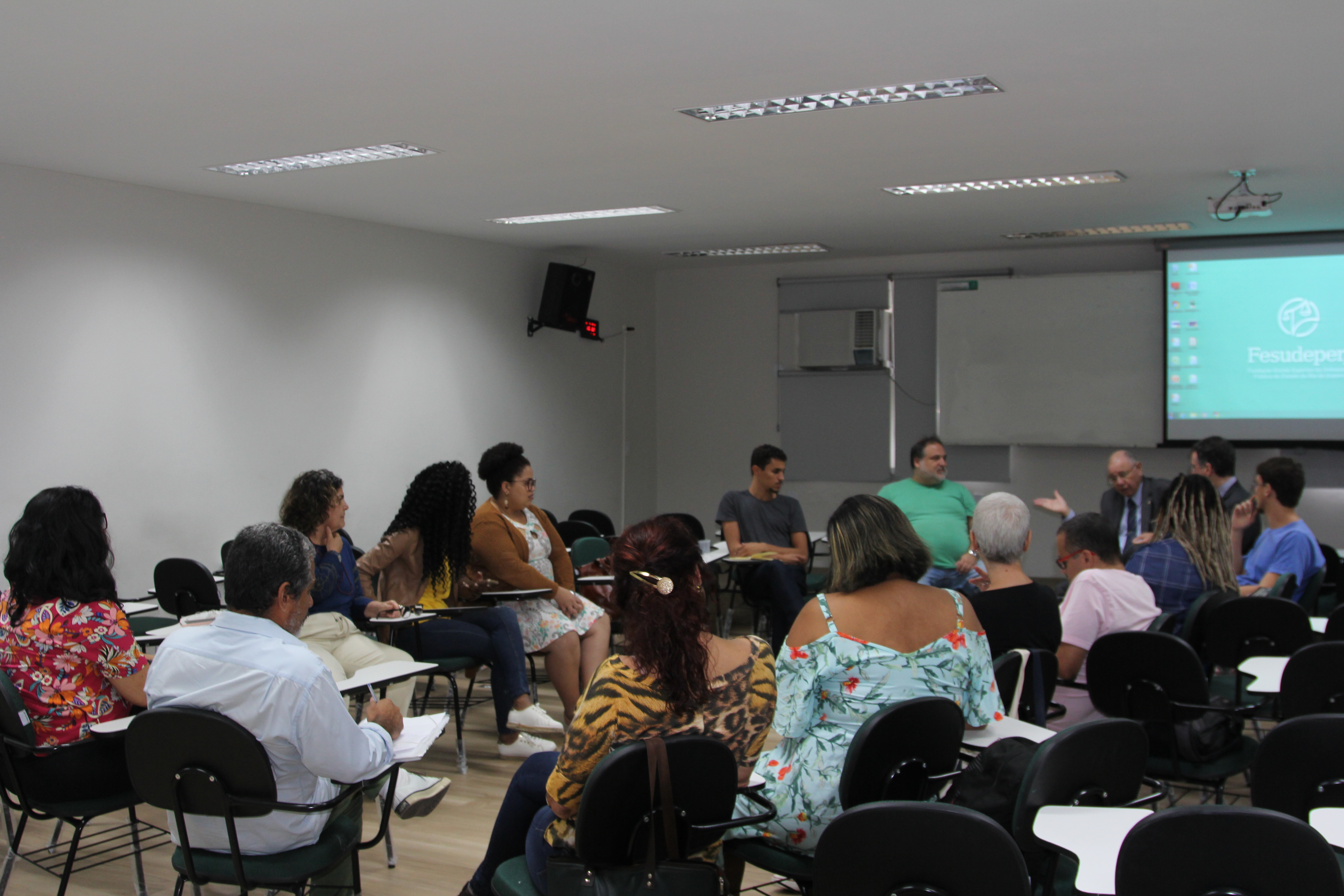 Audiência Pública de abertura já contou com algumas apresentações de candidaturas